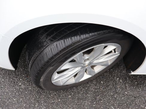 Used 2024 Chevrolet Malibu LT FWD image 40