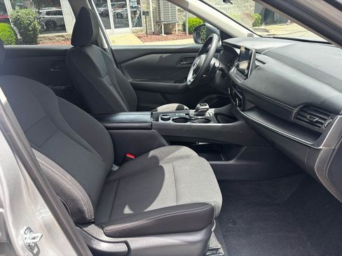 Used 2024 Nissan Rogue S AWD/4WD image 26