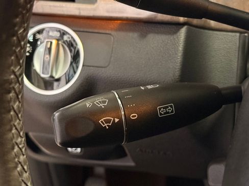 Used 2011 Mercedes-Benz E 350 4MATIC Sedan image 29