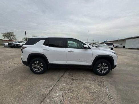 Used 2025 Chevrolet Equinox LT image 8