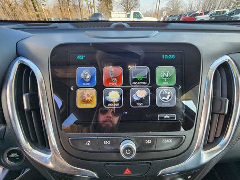 Used 2018 Chevrolet Equinox Premier FWD image 26
