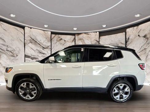 Used 2017 Jeep Compass Limited AWD/4WD image 9