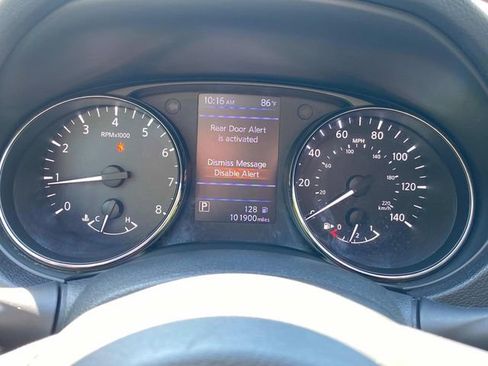 Used 2019 Nissan Rogue SV FWD image 17
