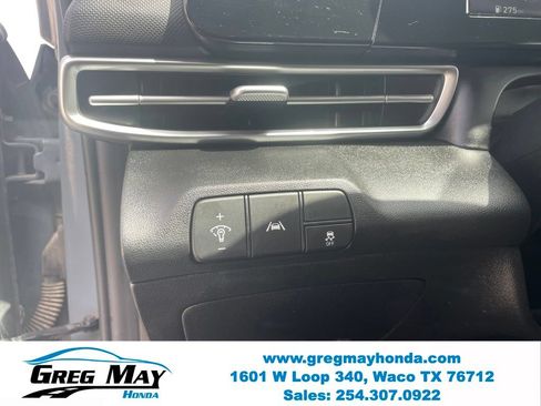 Used 2022 Hyundai Elantra SEL w/ Convenience Package FWD image 12