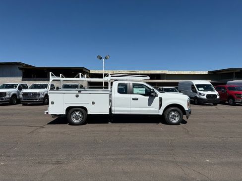 New 2026 Ford F250 XL w/ XL Chrome Package image 2