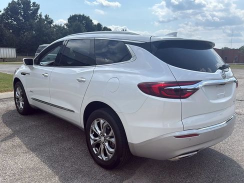 Used 2019 Buick Enclave Avenir FWD image 3