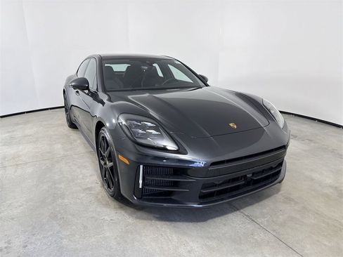 New 2026 Porsche Panamera 4 image 9