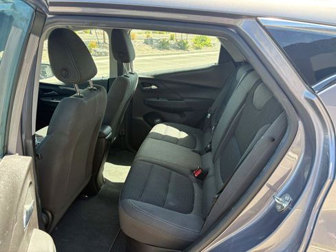Used 2023 Chevrolet Bolt LT FWD image 3