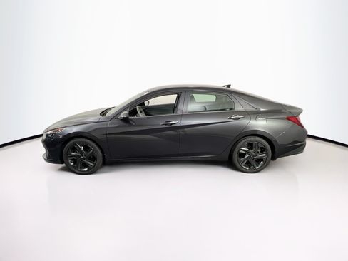 Used 2023 Hyundai Elantra SEL w/ Convenience Package FWD image 8