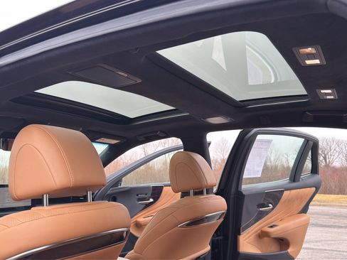 Used 2023 Lexus LS 500 Luxury w/ Luxury Package image 38