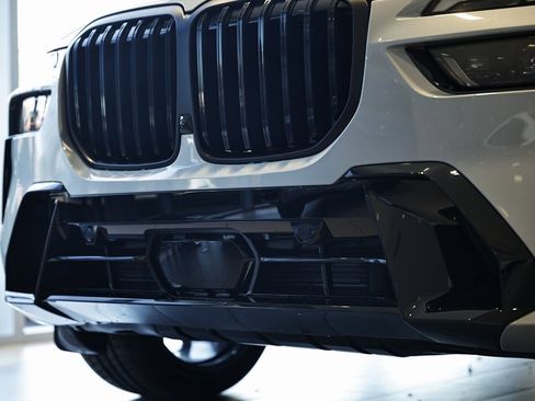 New 2026 BMW X7 xDrive40i w/ M Sport Package image 14