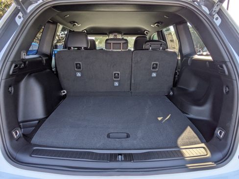 New 2026 Jeep Grand Cherokee Laredo image 14