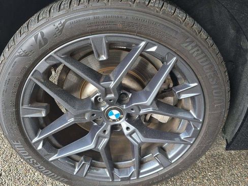 Used 2025 BMW 330i xDrive Sedan w/ Convenience Package image 8