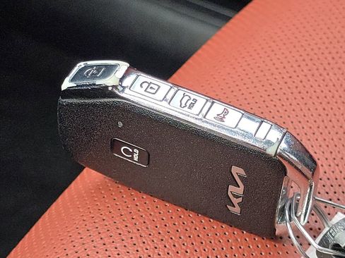 Used 2023 Kia Sportage SX image 39