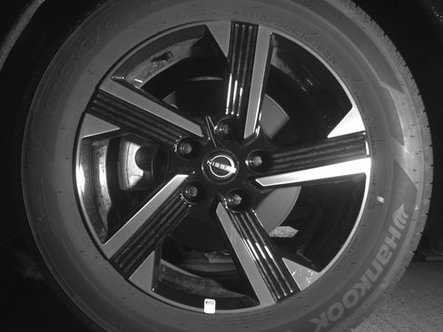 Used 2025 Nissan Sentra SV image 12