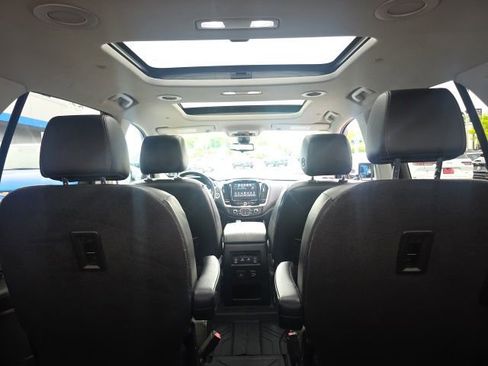 Used 2019 Chevrolet Traverse LT w/ LT Premium Package AWD/4WD image 35