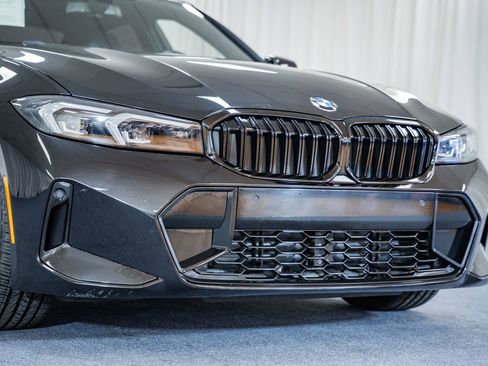 Used 2023 BMW 330i xDrive Sedan w/ M Sport Package image 10