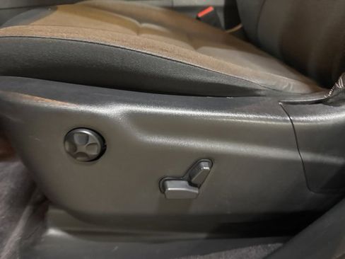 Used 2017 Jeep Grand Cherokee Laredo w/ Quick Order Package 23E image 21