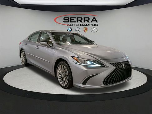 Used 2023 Lexus ES 300h w/ Accessory Package (Z2) image 16