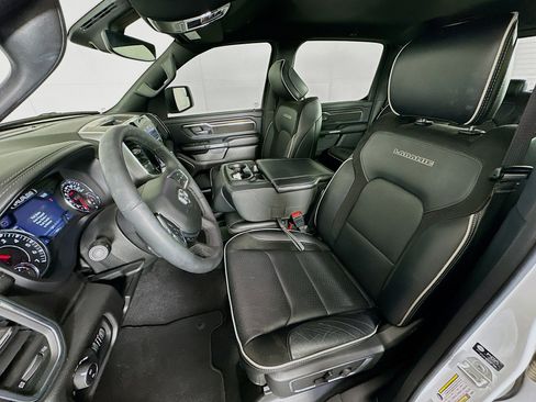Used 2025 RAM 1500 Laramie image 13