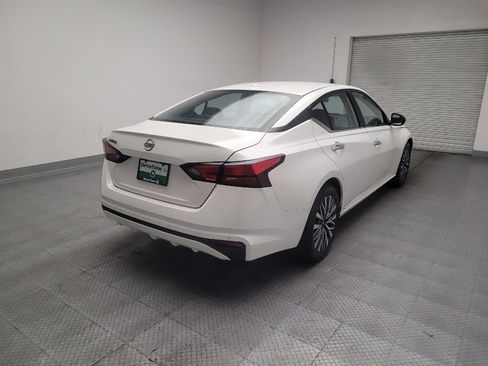 Used 2025 Nissan Altima 2.5 SV FWD image 9