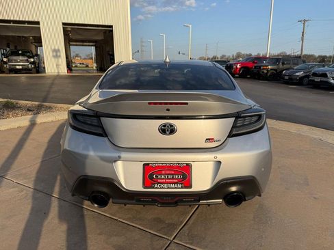 Used 2023 Toyota GR86 Premium image 8