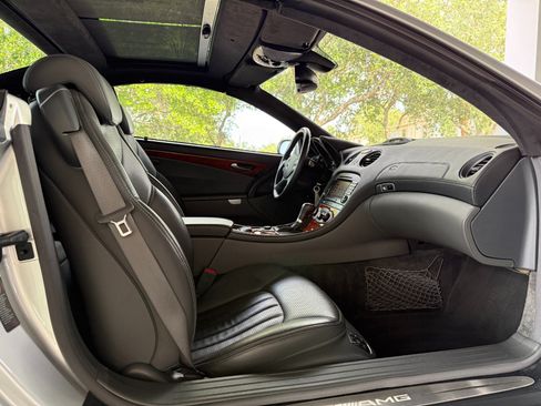 Used 2005 Mercedes-Benz SL 65 AMG image 25