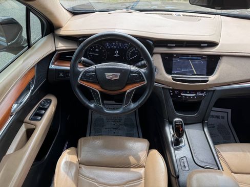 Used 2017 Cadillac XT5 Platinum AWD/4WD image 45