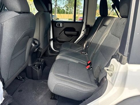 Used 2024 Jeep Wrangler Unlimited Sport AWD/4WD image 5