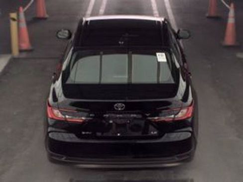 Used 2025 Toyota Camry LE FWD image 6