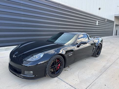 Used 2008 Chevrolet Corvette Z06 w/ Preferred Equipment Group RWD image 3