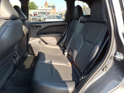 Used 2025 Subaru Forester Limited AWD/4WD image 11