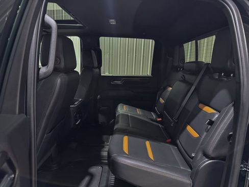 Used 2025 GMC Sierra 3500 AT4 w/ AT4 Premium Plus Package AWD/4WD image 18