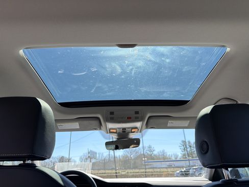 Used 2024 Volkswagen Jetta SEL image 24