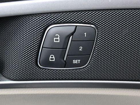 Used 2020 Ford Fusion SEL image 14