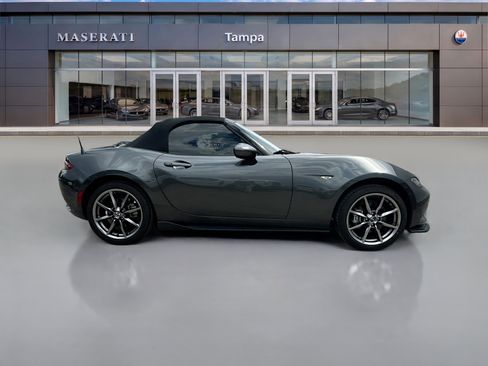 Used 2022 MAZDA MX-5 Miata Grand Touring w/ Weather Package RWD image 2