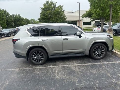 Used 2024 Lexus LX 600 F Sport AWD/4WD image 8