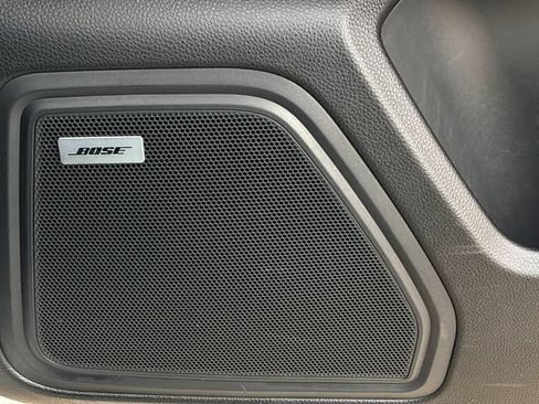 Used 2018 Porsche Macan AWD/4WD image 18