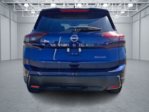 Used 2024 Nissan Rogue SV AWD/4WD image 5