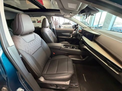 Used 2025 Nissan Murano Platinum w/ Cargo Package AWD/4WD image 38