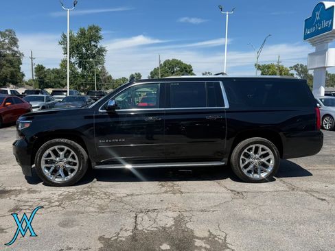Used 2019 Chevrolet Suburban Premier AWD/4WD image 4