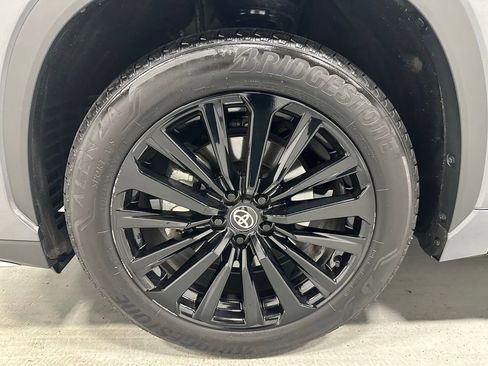 Used 2025 Toyota Highlander XSE AWD/4WD image 70