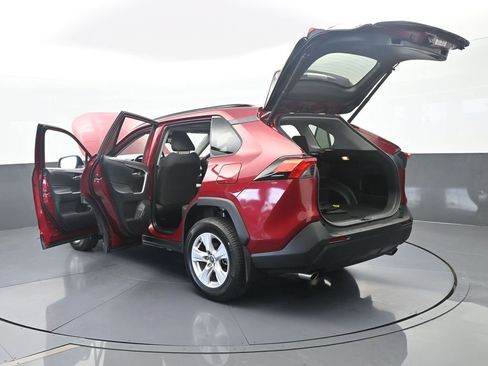 Used 2020 Toyota RAV4 XLE w/ Convenience Package image 71