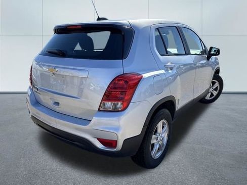 Used 2018 Chevrolet Trax LS image 4