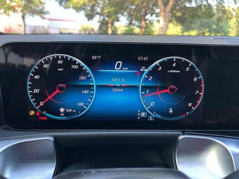 Used 2023 Mercedes-Benz GLB 250 image 24