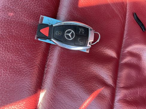 Used 2015 Mercedes-Benz E 400 4MATIC Coupe image 35