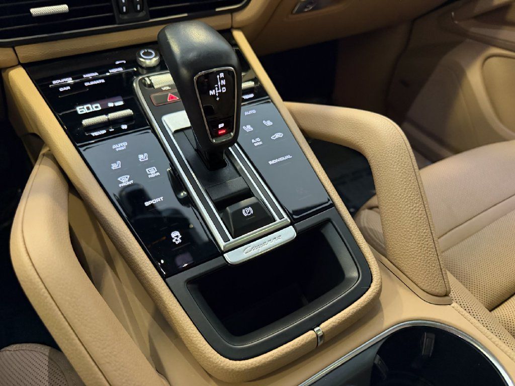 Certified 2023 Porsche Cayenne Platinum Edition AWD/4WD image 19