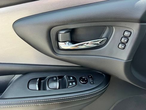 Used 2023 Nissan Murano SL AWD/4WD image 37