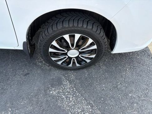 Used 2015 Nissan NV200 SV w/ Technology Package FWD image 9