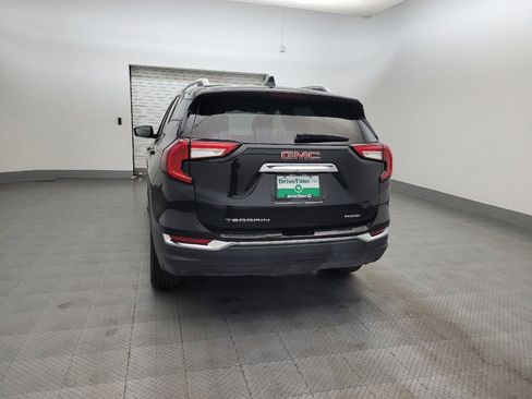 Used 2024 GMC Terrain SLT AWD/4WD image 6